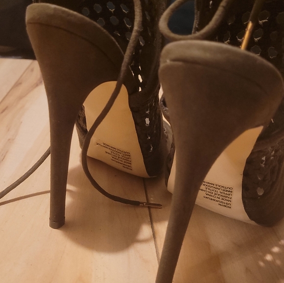 NWOT 🌟HOST PICK🌟 Robyn Crochet Shootie Stiletto High Heels - Picture 10 of 13